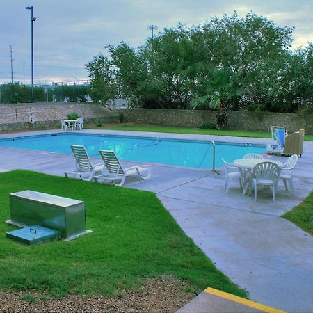 Vagabond Inn Ел Пасо Екстериор снимка