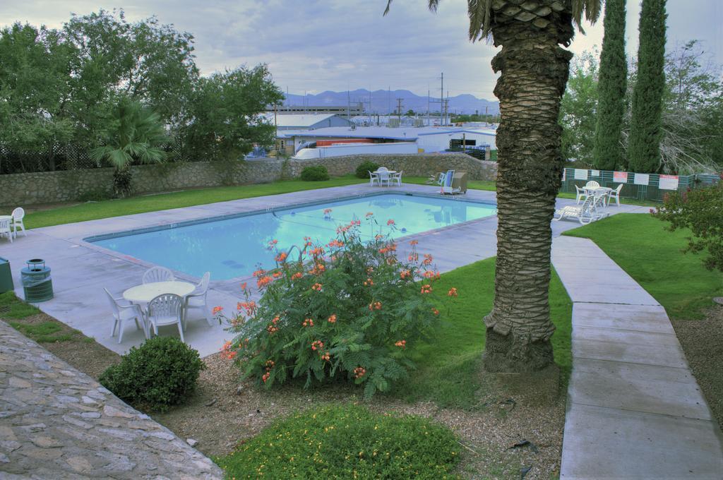 Vagabond Inn Ел Пасо Екстериор снимка